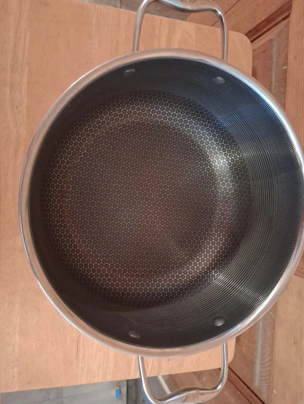 HexClad 5-Quart Hybrid Stainless Steel Pot with Lid